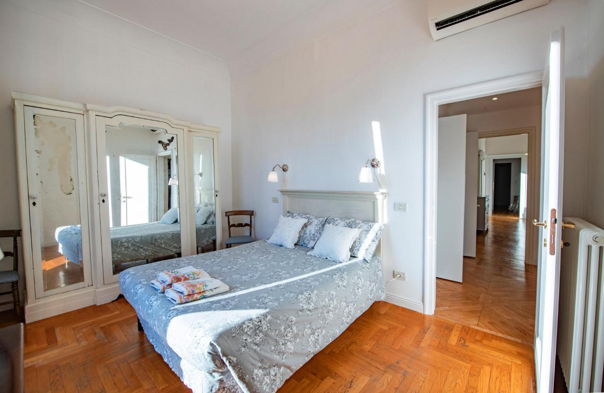 Romantic And Charming Apartments Florence Exterior photo
